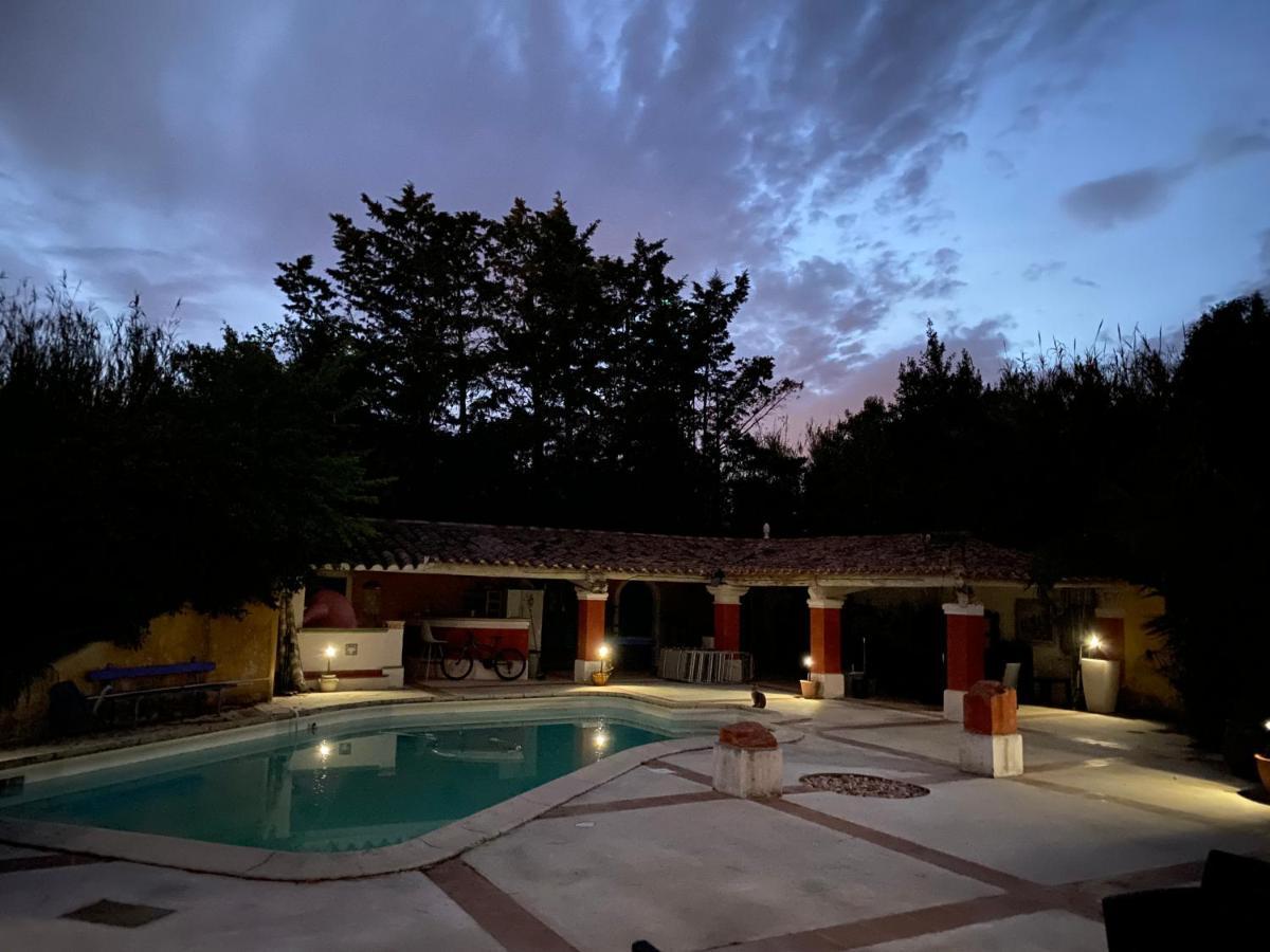 Le Clos De L'Isle Арль Екстер'єр фото